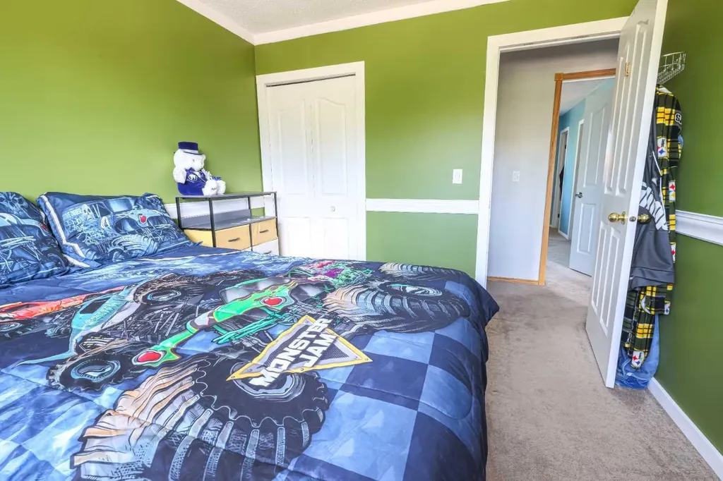 5739 55 Street Rocky Mountain House AB T4T 1J7