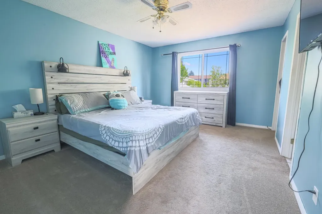 5739 55 Street Rocky Mountain House AB T4T 1J7