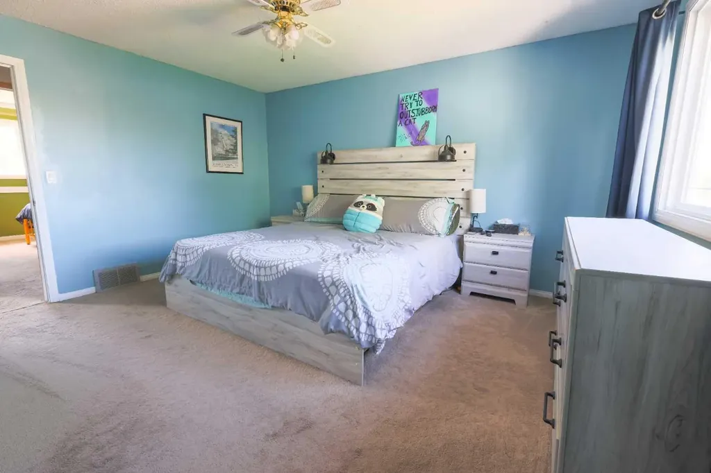 5739 55 Street Rocky Mountain House AB T4T 1J7