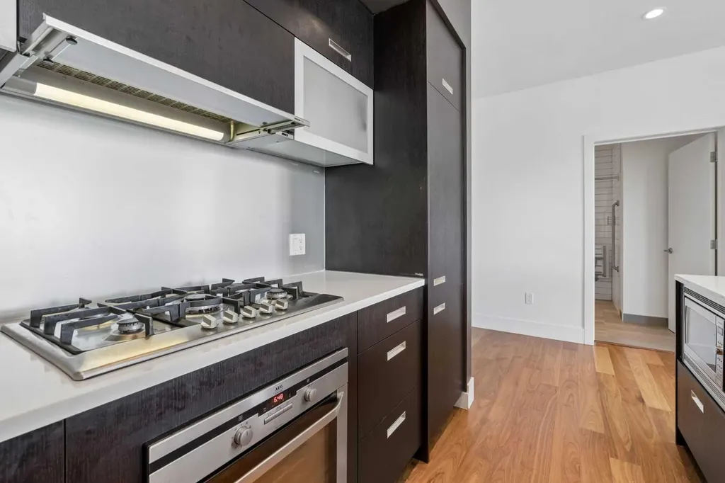 2505 17 Avenue SW Calgary AB T3E 7V3