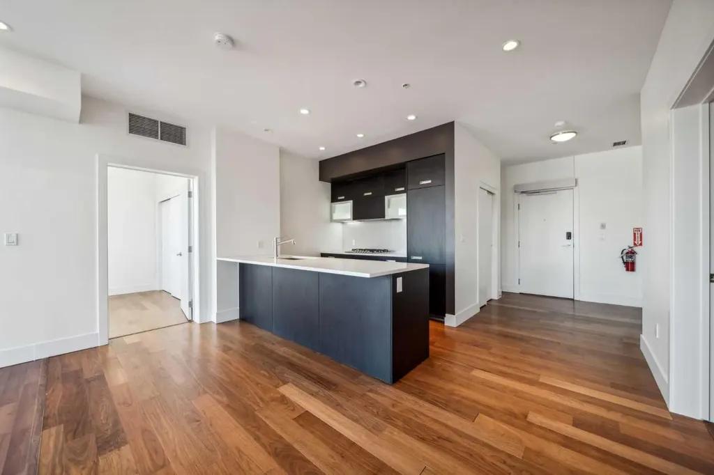 2505 17 Avenue SW Calgary AB T3E 7V3