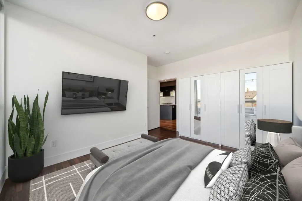 2505 17 Avenue SW Calgary AB T3E 7V3