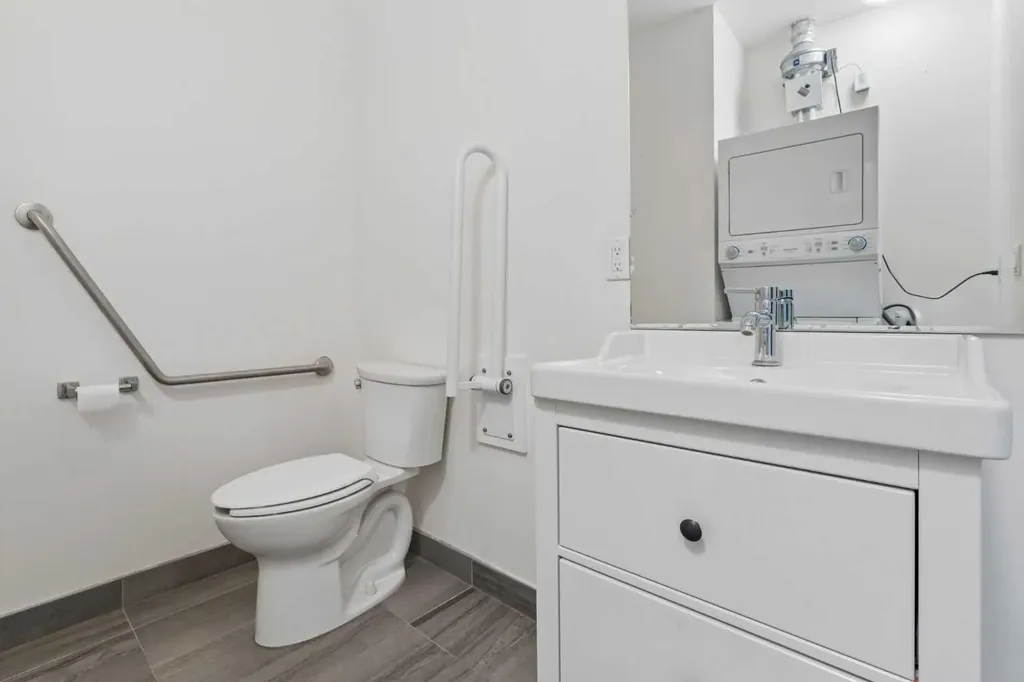 2505 17 Avenue SW Calgary AB T3E 7V3