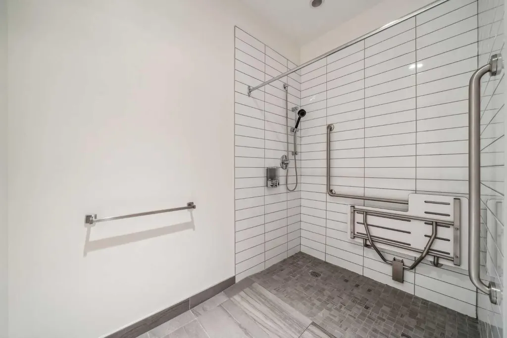 2505 17 Avenue SW Calgary AB T3E 7V3