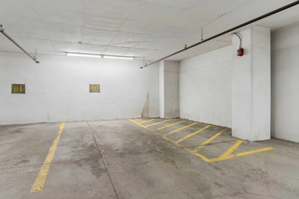 2505 17 Avenue SW Calgary AB T3E 7V3