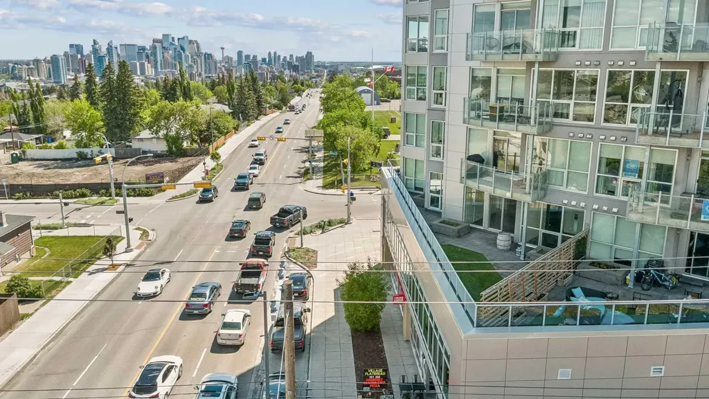 2505 17 Avenue SW Calgary AB T3E 7V3