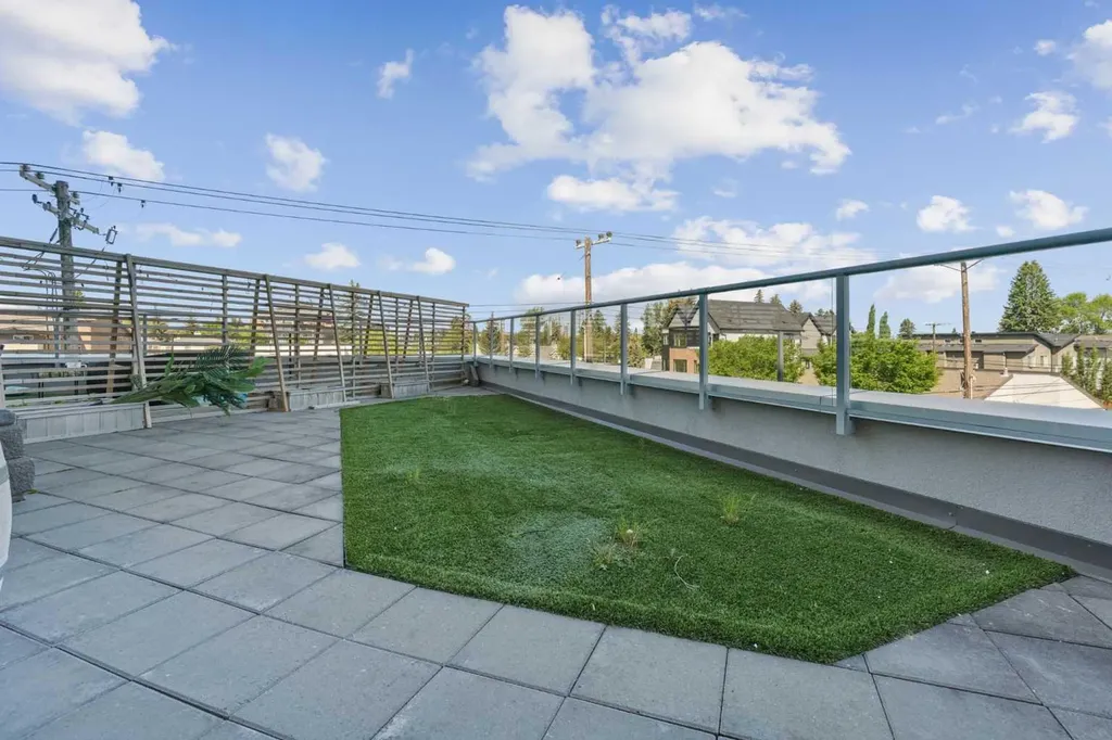 2505 17 Avenue SW Calgary AB T3E 7V3
