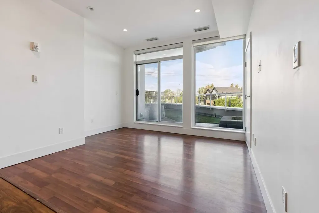 2505 17 Avenue SW Calgary AB T3E 7V3