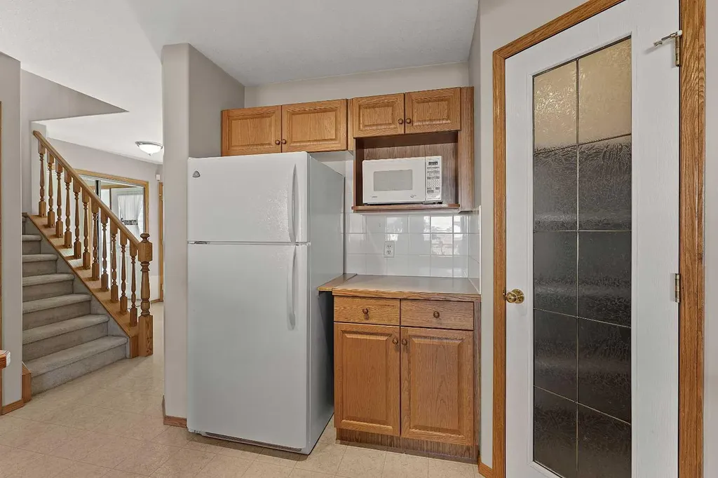 126 Saddleridge Close NE Calgary AB T3J 4X1