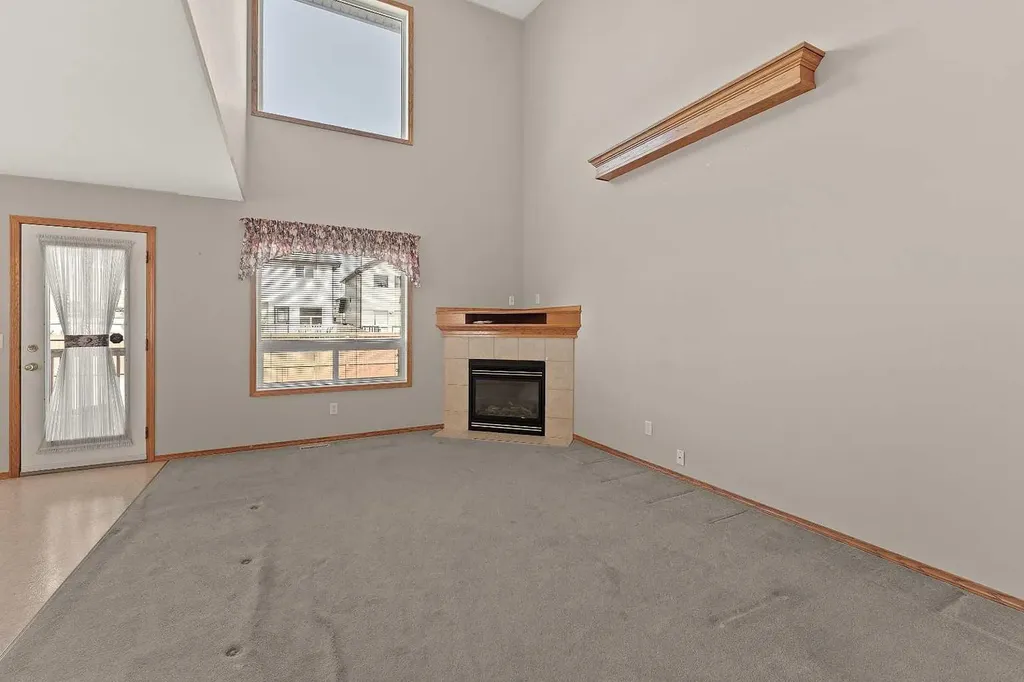 126 Saddleridge Close NE Calgary AB T3J 4X1