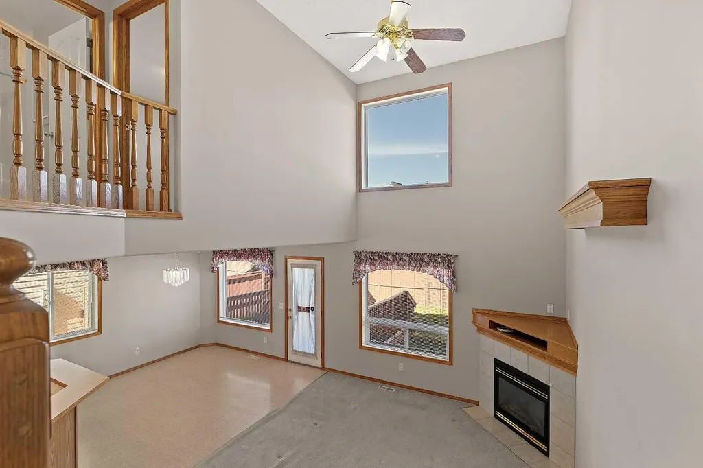 126 Saddleridge Close NE Calgary AB T3J 4X1