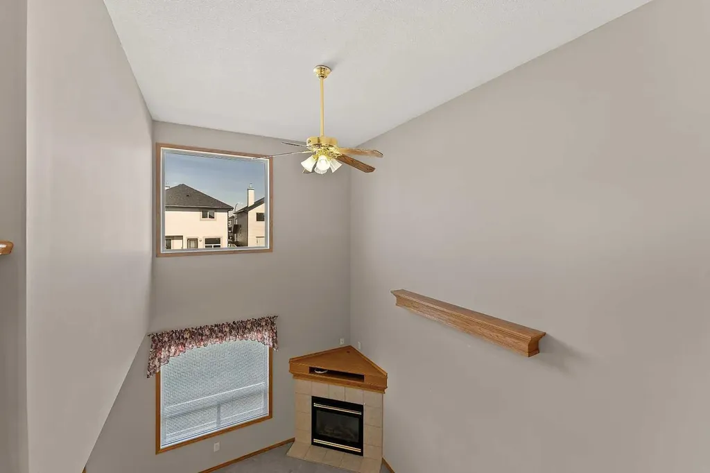 126 Saddleridge Close NE Calgary AB T3J 4X1