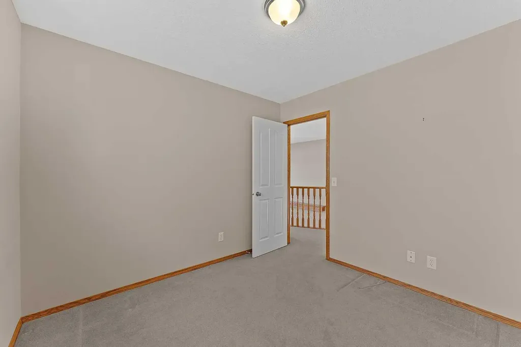 126 Saddleridge Close NE Calgary AB T3J 4X1