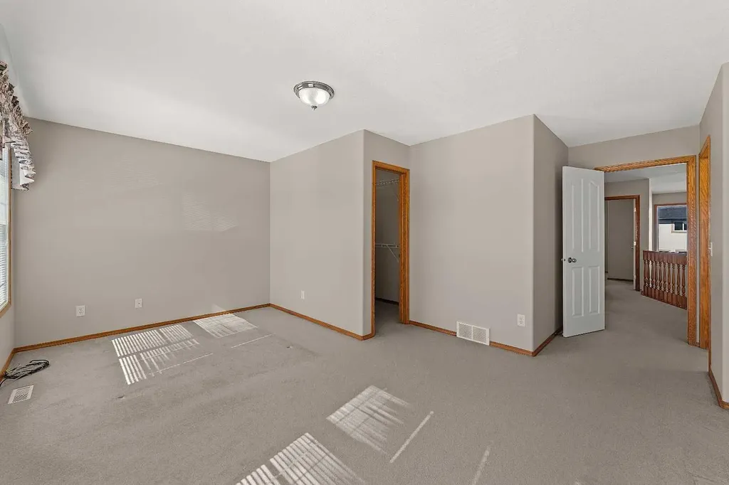 126 Saddleridge Close NE Calgary AB T3J 4X1