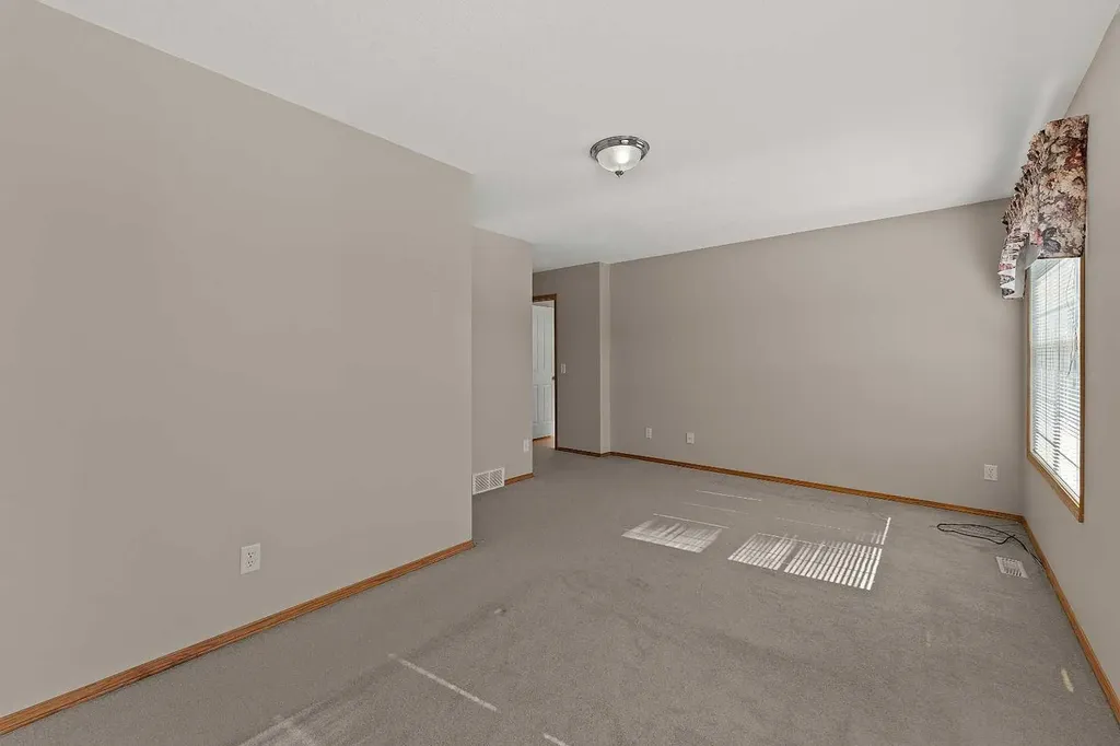 126 Saddleridge Close NE Calgary AB T3J 4X1