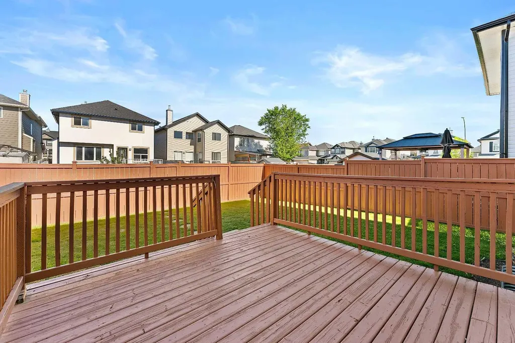 126 Saddleridge Close NE Calgary AB T3J 4X1