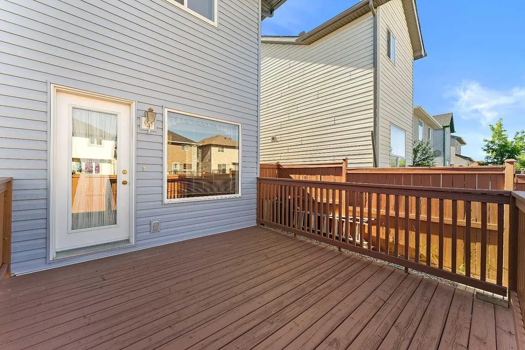 126 Saddleridge Close NE Calgary AB T3J 4X1
