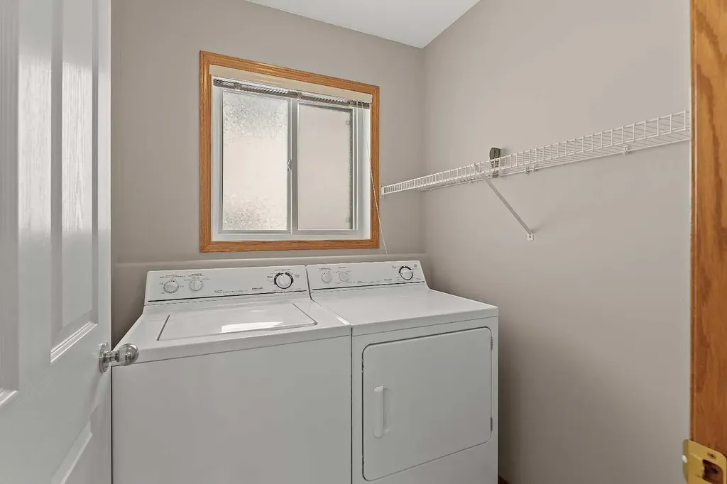 126 Saddleridge Close NE Calgary AB T3J 4X1