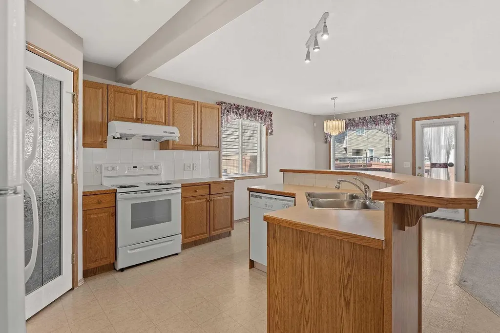126 Saddleridge Close NE Calgary AB T3J 4X1