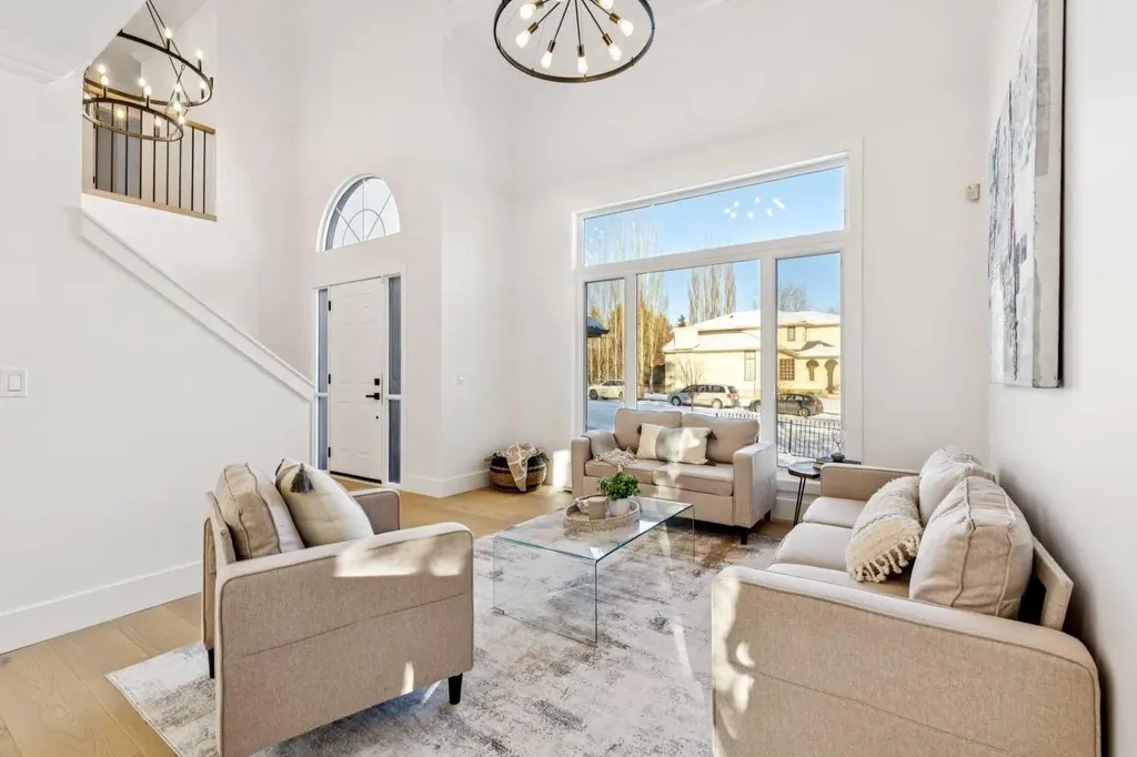 5 Mckenzie Lake Point SE Calgary AB T2Z 1L7