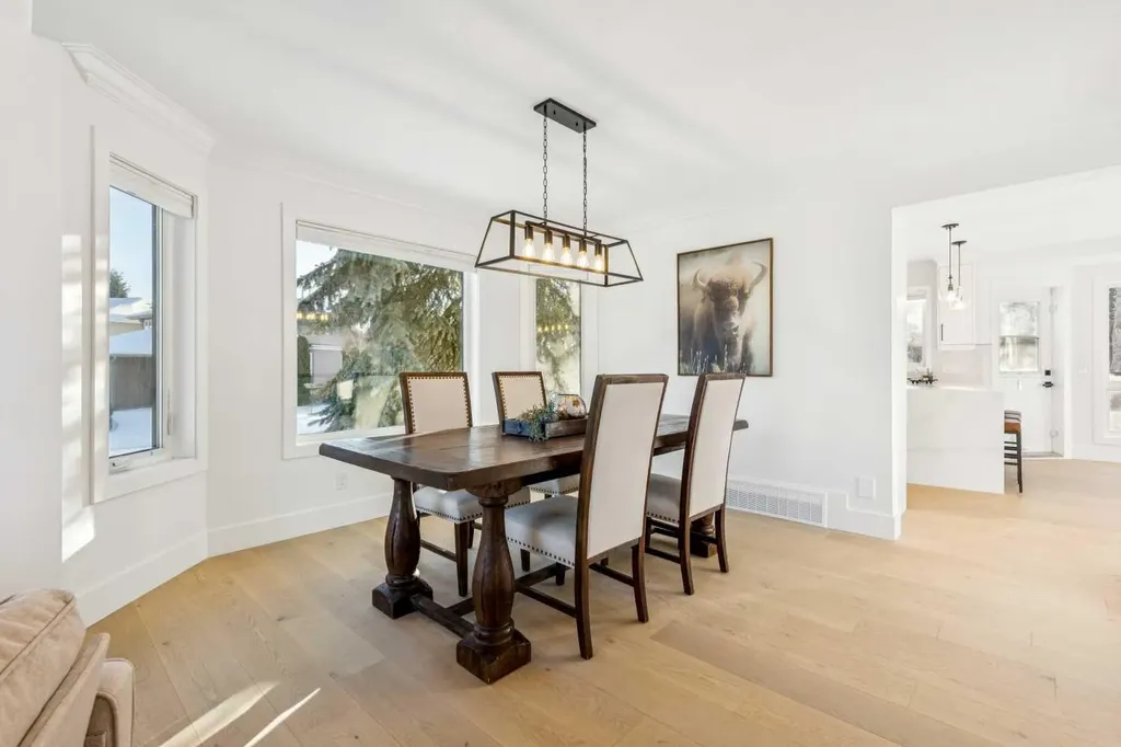 5 Mckenzie Lake Point SE Calgary AB T2Z 1L7