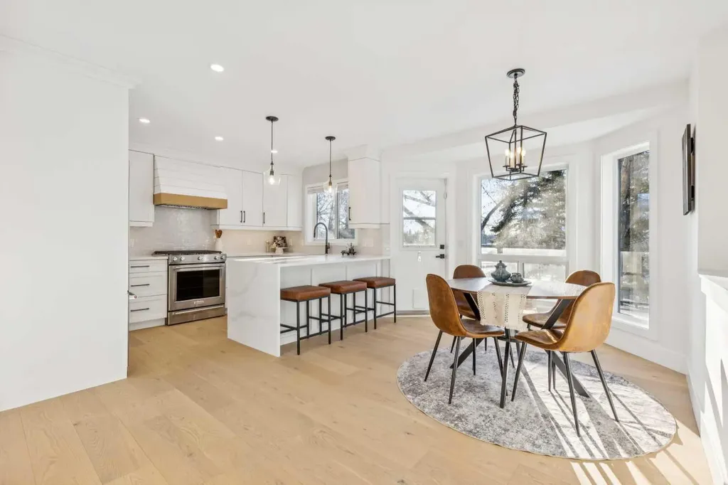 5 Mckenzie Lake Point SE Calgary AB T2Z 1L7