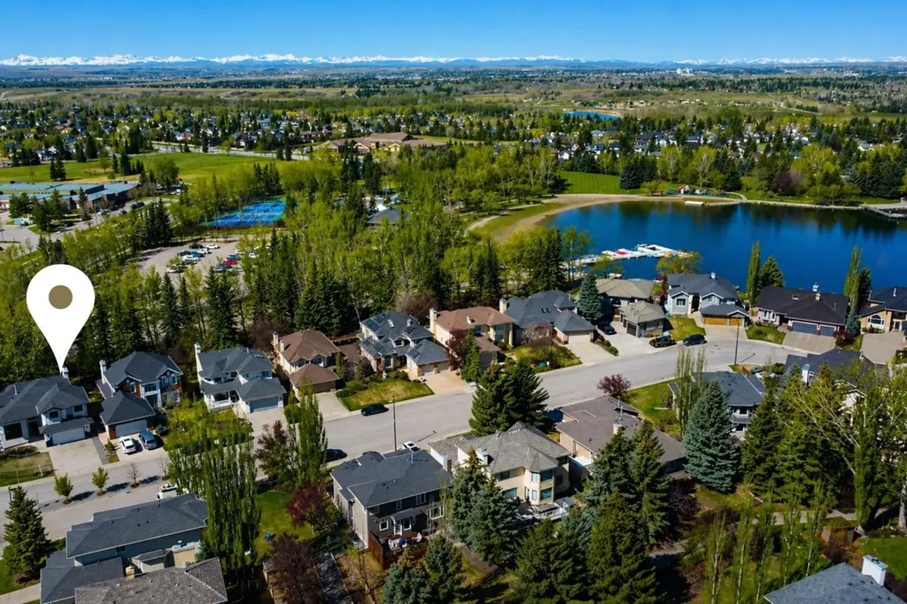 5 Mckenzie Lake Point SE Calgary AB T2Z 1L7