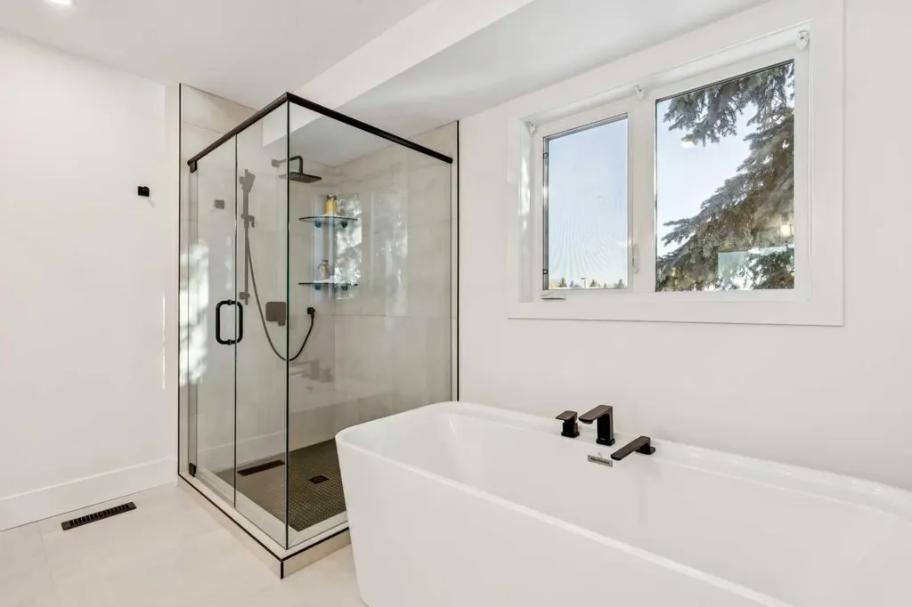 5 Mckenzie Lake Point SE Calgary AB T2Z 1L7