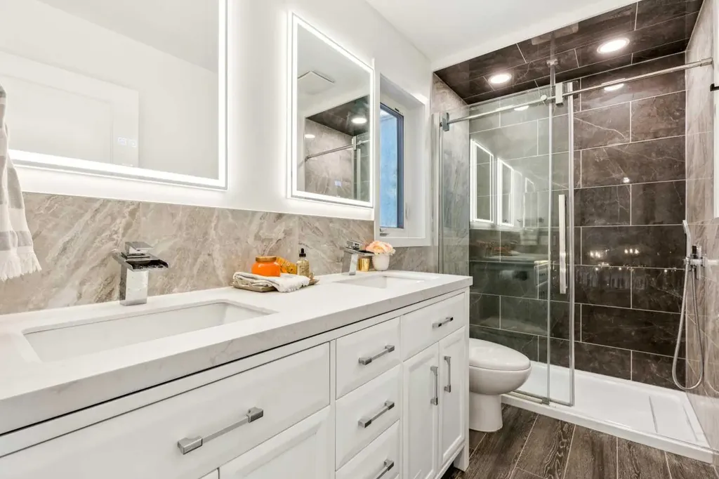 5 Mckenzie Lake Point SE Calgary AB T2Z 1L7