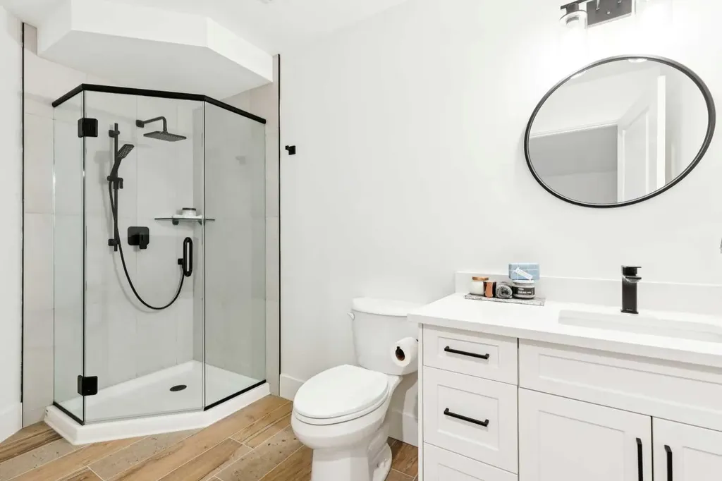 5 Mckenzie Lake Point SE Calgary AB T2Z 1L7
