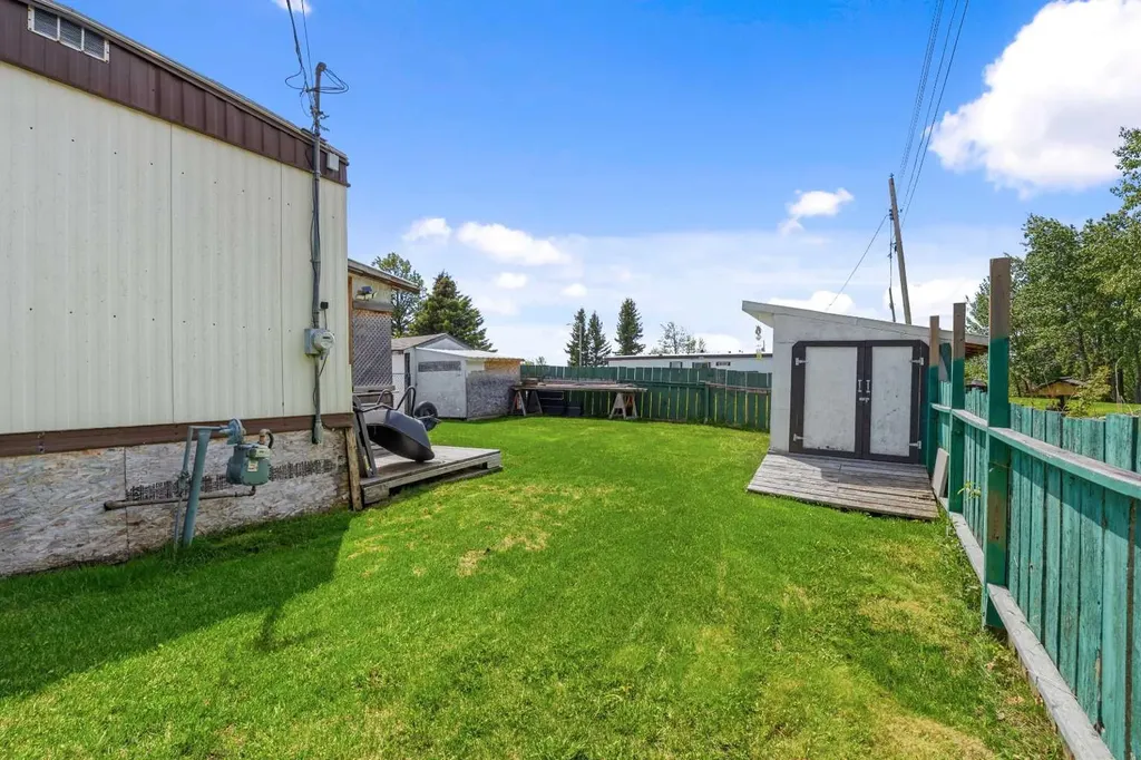 51 Sunset Crescent Swan Hills AB T0G 2C0