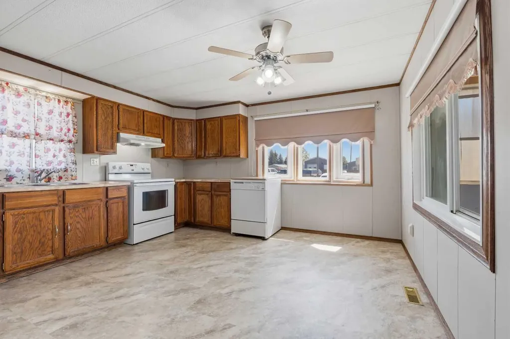 51 Sunset Crescent Swan Hills AB T0G 2C0
