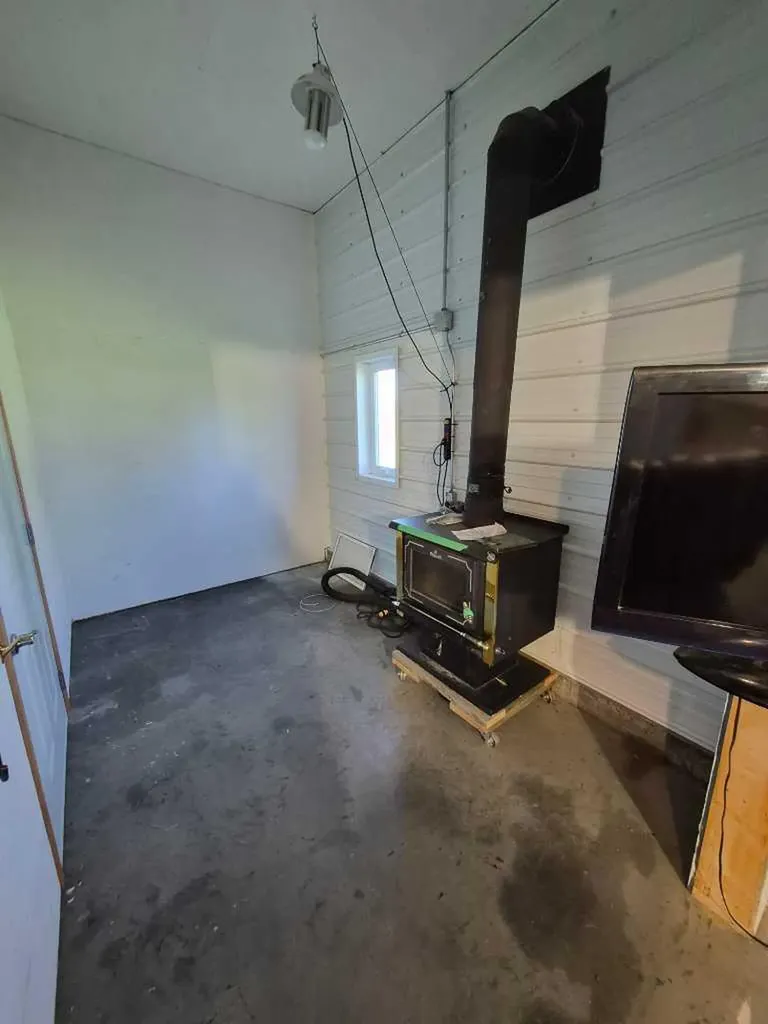 94046 Highway 843 Rural Lethbridge County AB T1H 6P3