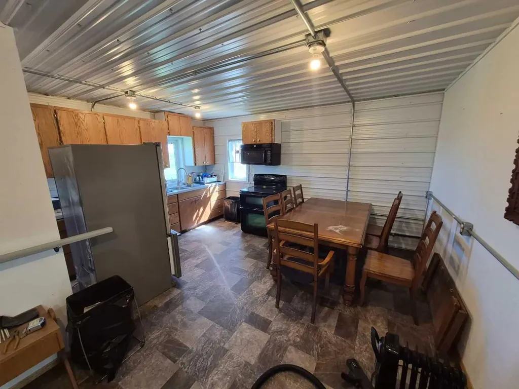 94046 Highway 843 Rural Lethbridge County AB T1H 6P3