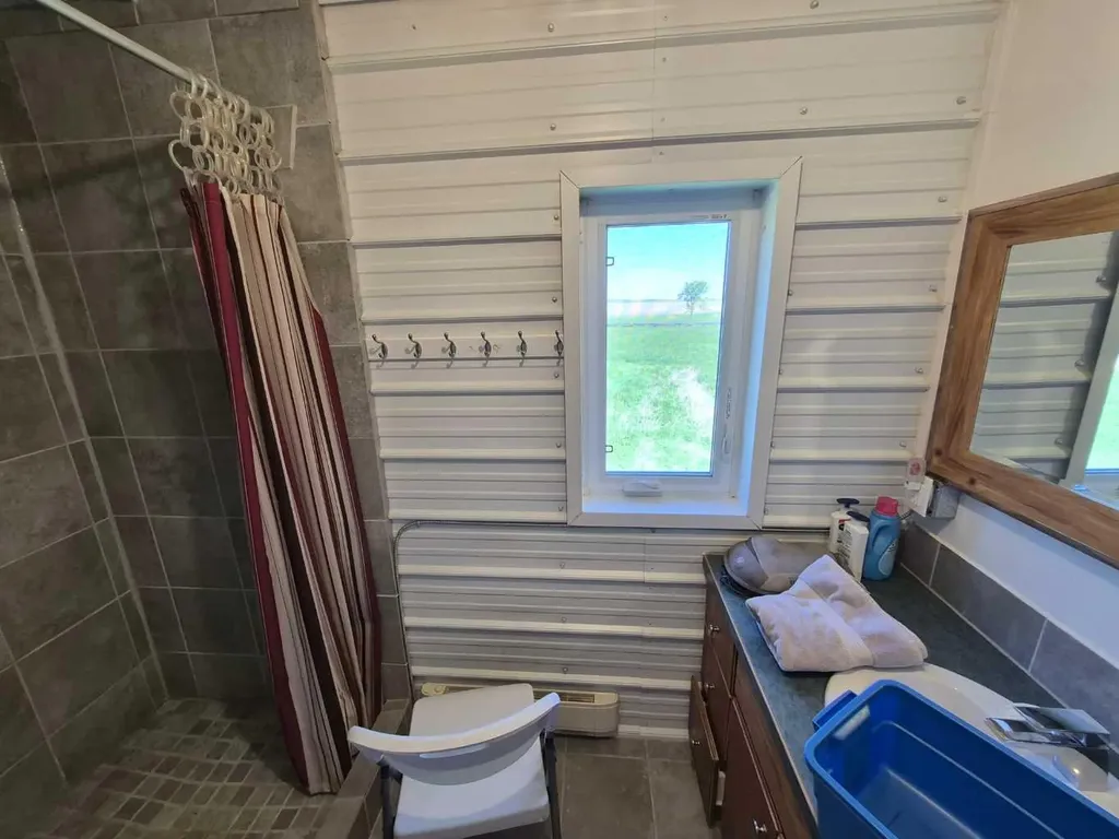 94046 Highway 843 Rural Lethbridge County AB T1H 6P3