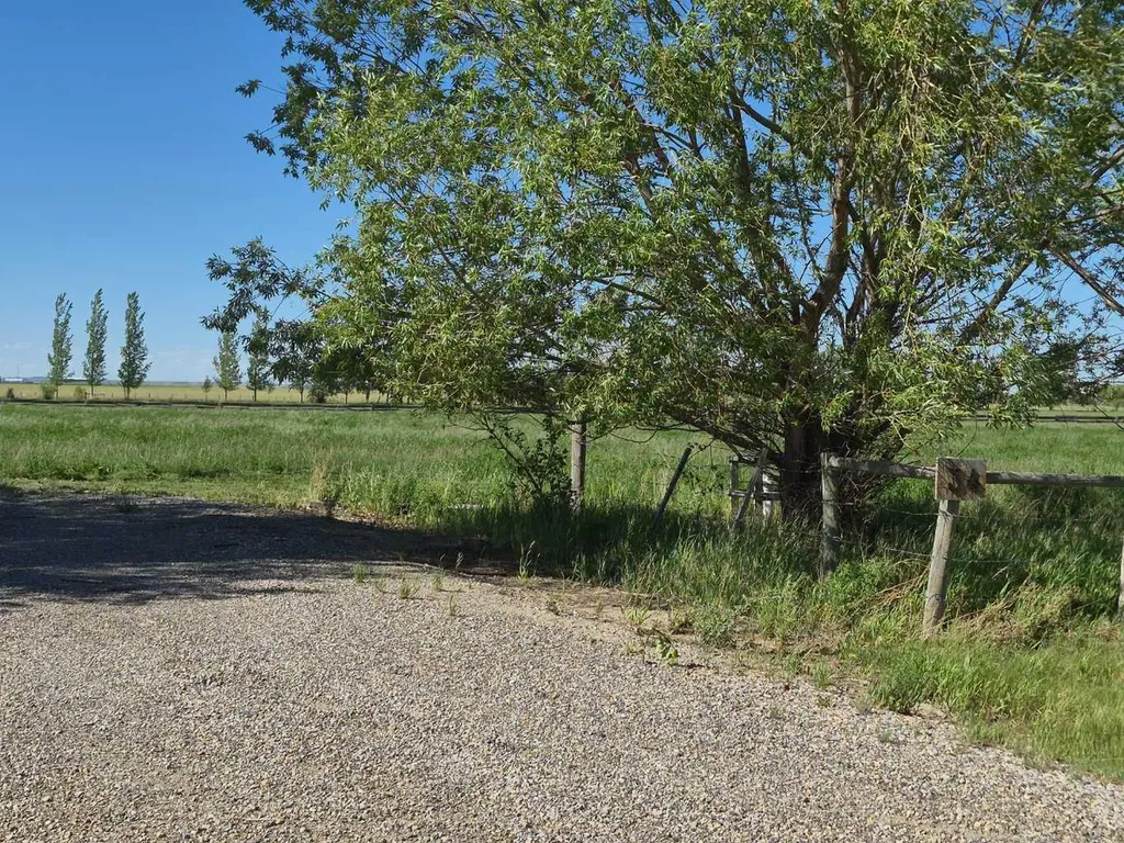 94046 Highway 843 Rural Lethbridge County AB T1H 6P3