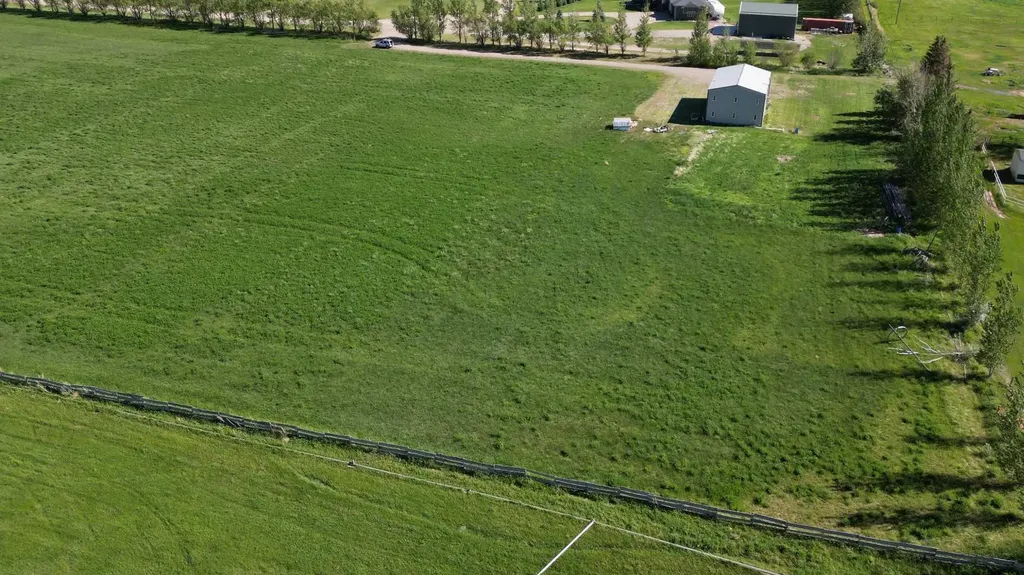 94046 Highway 843 Rural Lethbridge County AB T1H 6P3