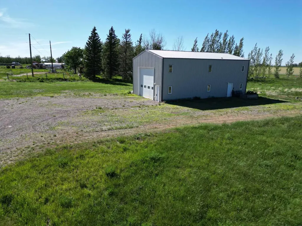 94046 Highway 843 Rural Lethbridge County AB T1H 6P3