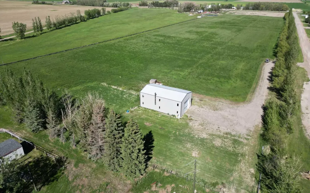 94046 Highway 843 Rural Lethbridge County AB T1H 6P3