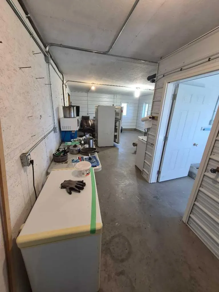 94046 Highway 843 Rural Lethbridge County AB T1H 6P3