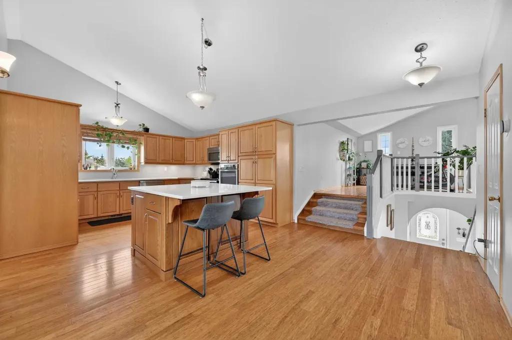 35 Pine Place Crossfield AB T0M 0S0
