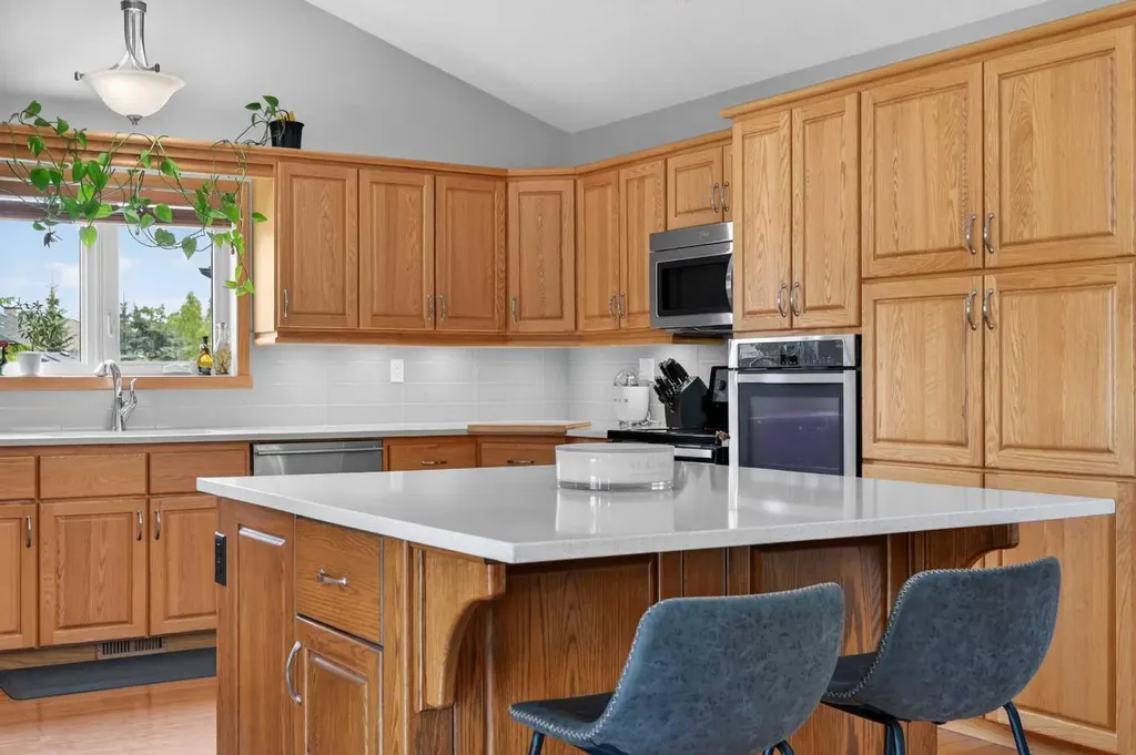35 Pine Place Crossfield AB T0M 0S0