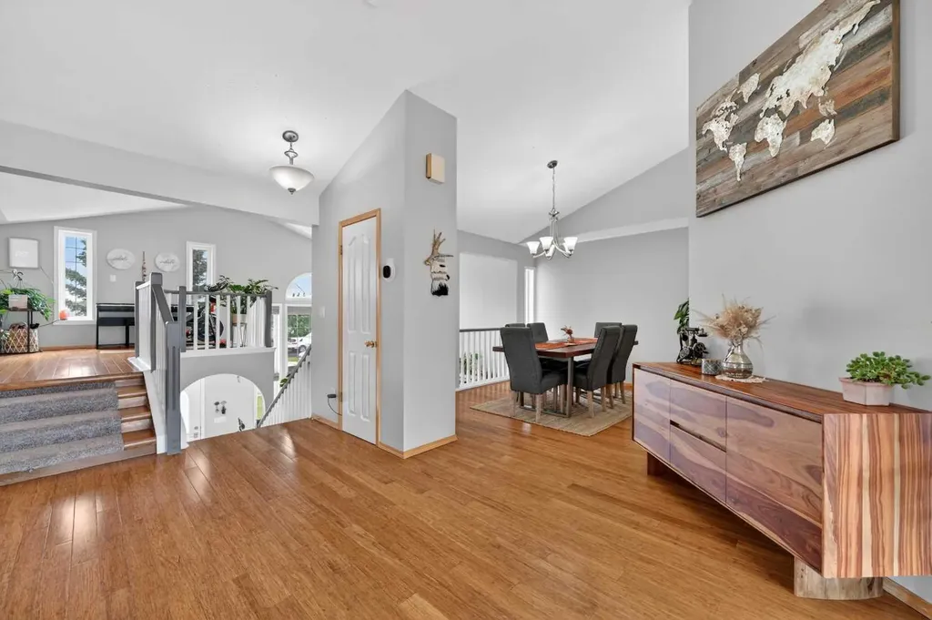 35 Pine Place Crossfield AB T0M 0S0