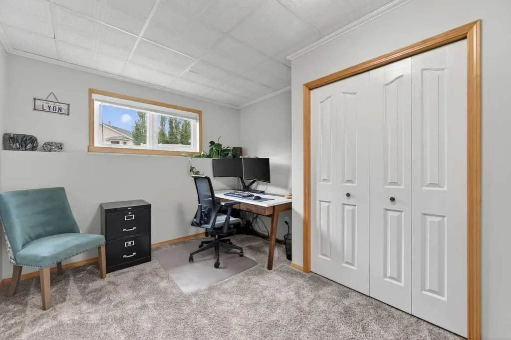 35 Pine Place Crossfield AB T0M 0S0