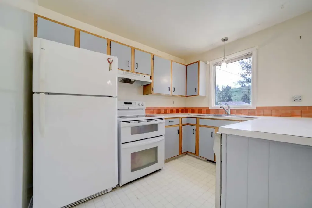 461 Main Street Pincher Creek AB T0K 1W0