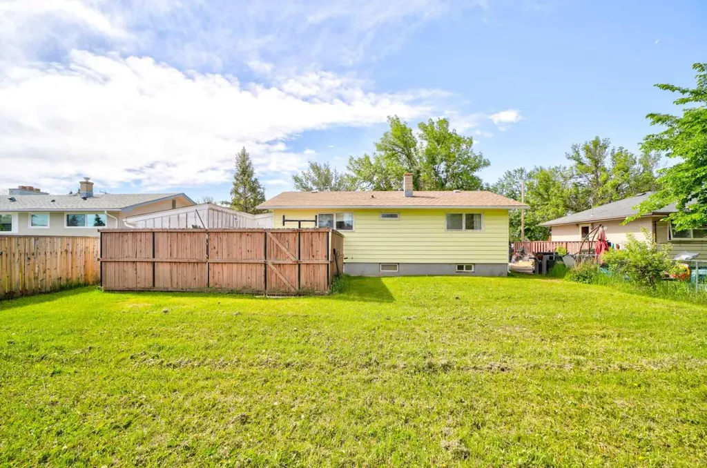 461 Main Street Pincher Creek AB T0K 1W0