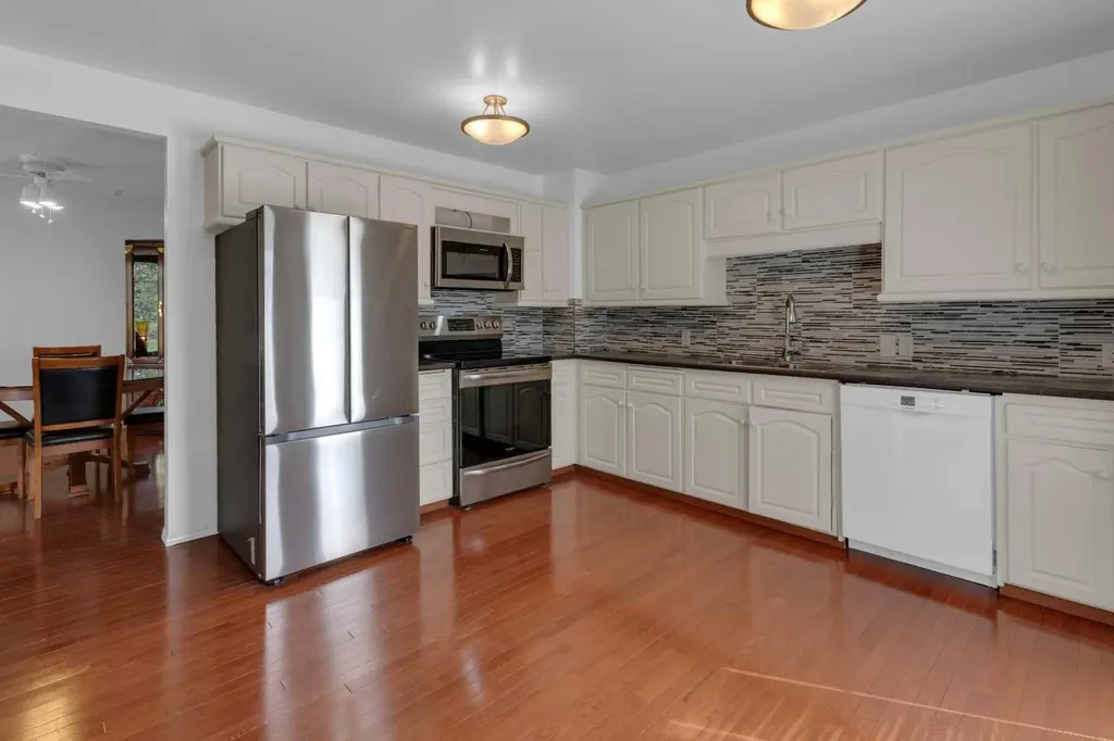316 Norseman Road NW Calgary AB T2K 5M5