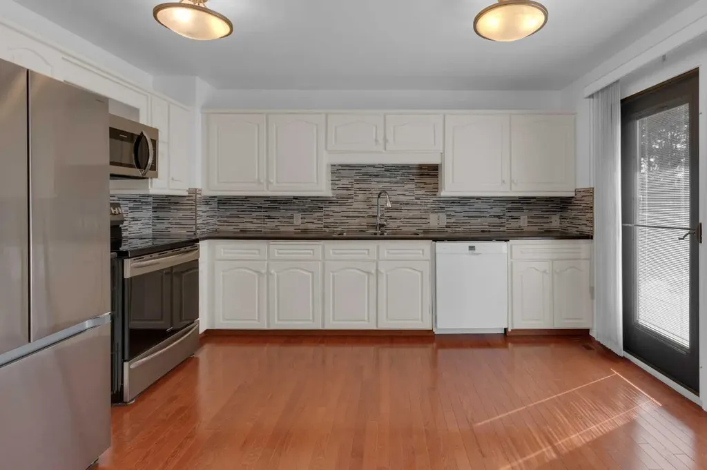 316 Norseman Road NW Calgary AB T2K 5M5