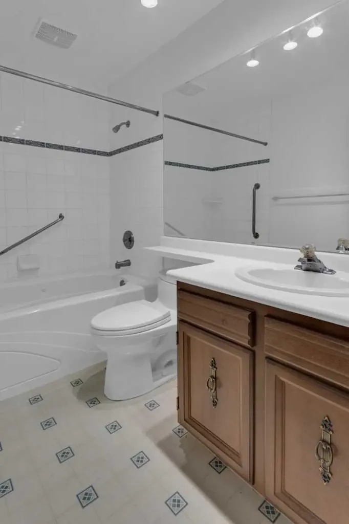 316 Norseman Road NW Calgary AB T2K 5M5