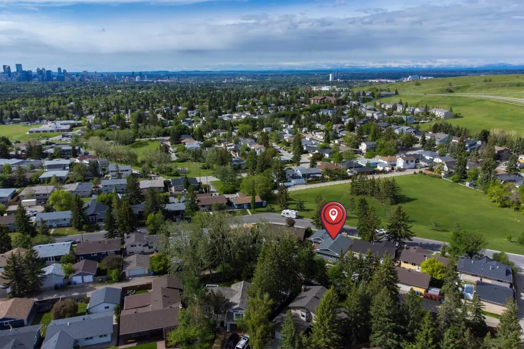 316 Norseman Road NW Calgary AB T2K 5M5